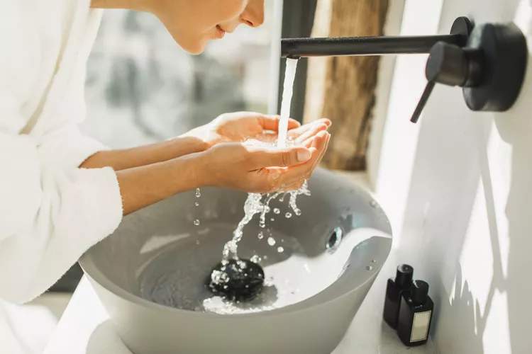 Washing Face