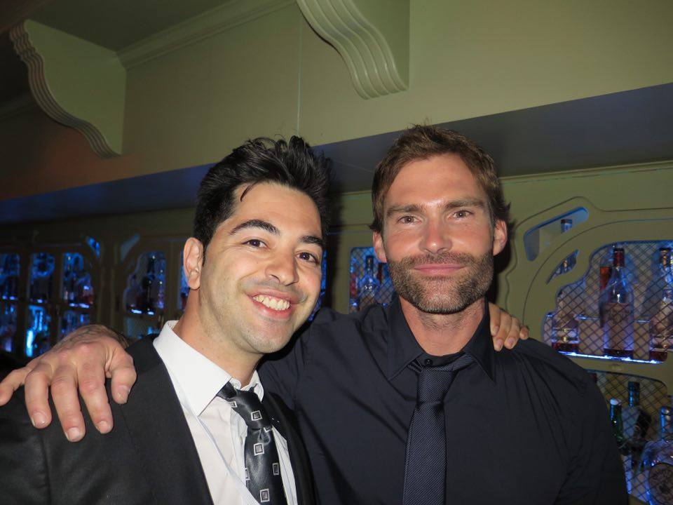 32433