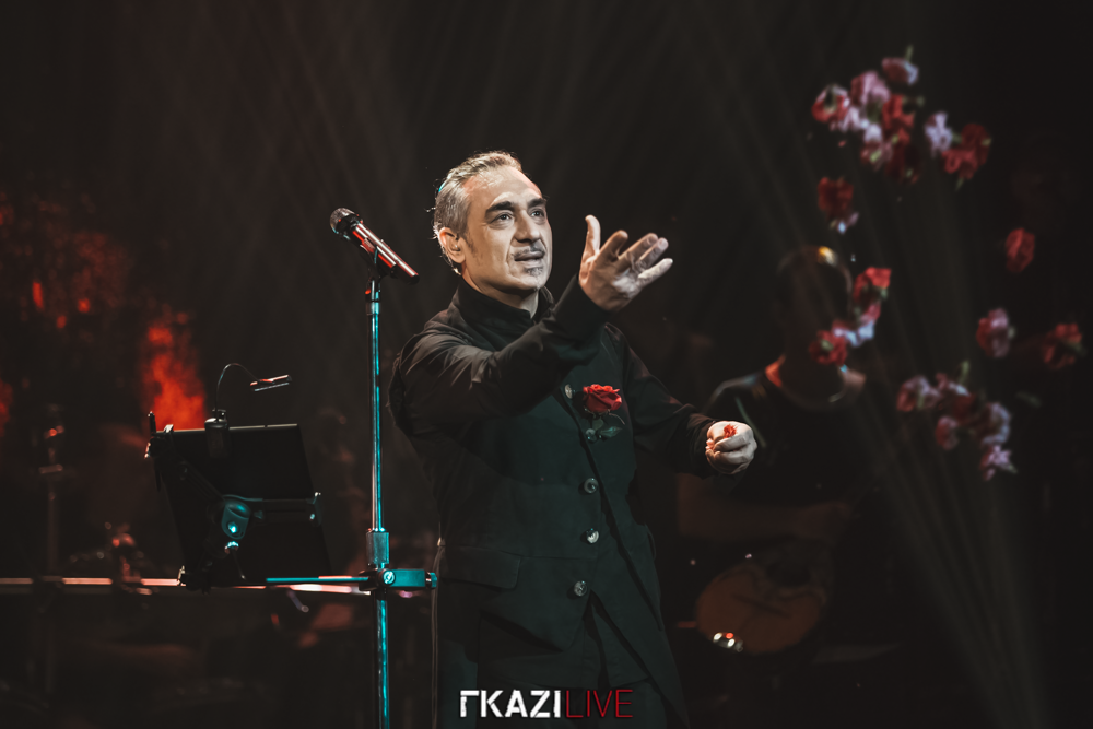 Ο τιμοκατάλογος των μπουζουκιών: Αυτά είναι τα πιο ακριβά και τα πιο φτηνά κέντρα (Pics)