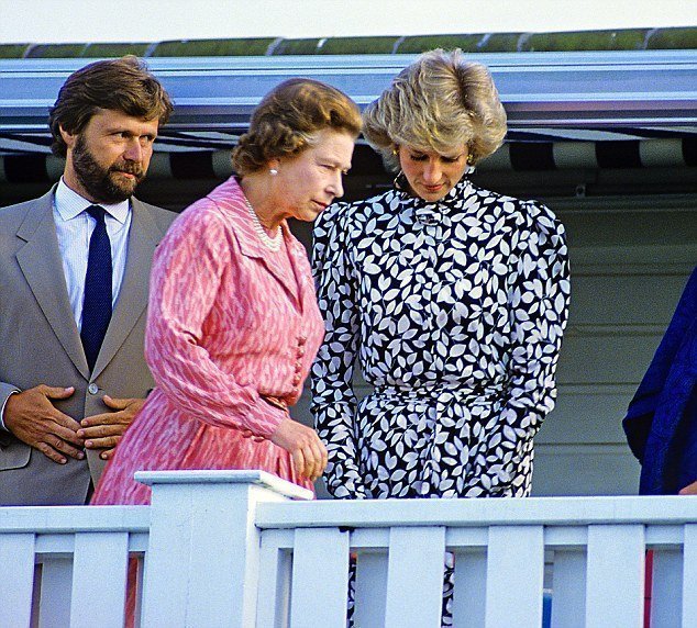 Polo, Smithís Lawn, Windsor. Photo Jayne Fincher