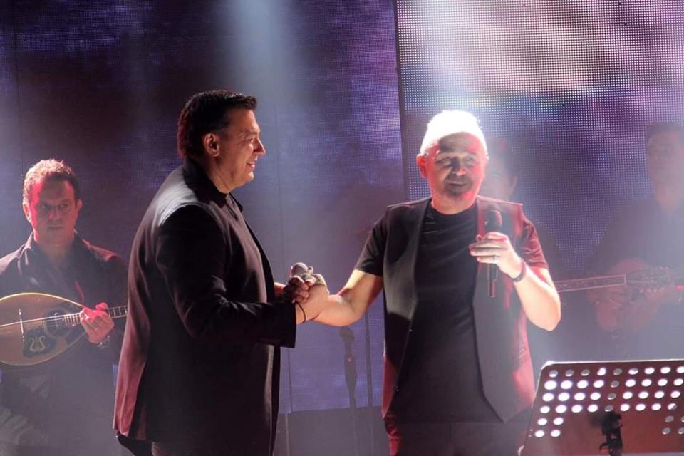 Ο τιμοκατάλογος των μπουζουκιών: Αυτά είναι τα πιο ακριβά και τα πιο φτηνά κέντρα (Pics)