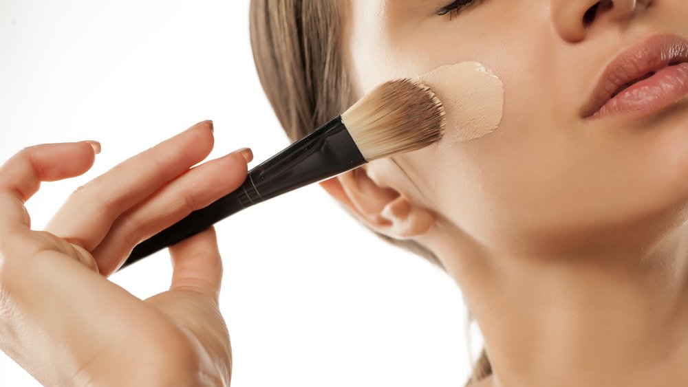 Matte Foundation Is Better For Oily Skin While Dewy Foundation Is Better For Dry Skin 1613434442