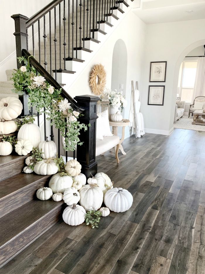 11 Ways To Decorate Stairs With Pumpkins