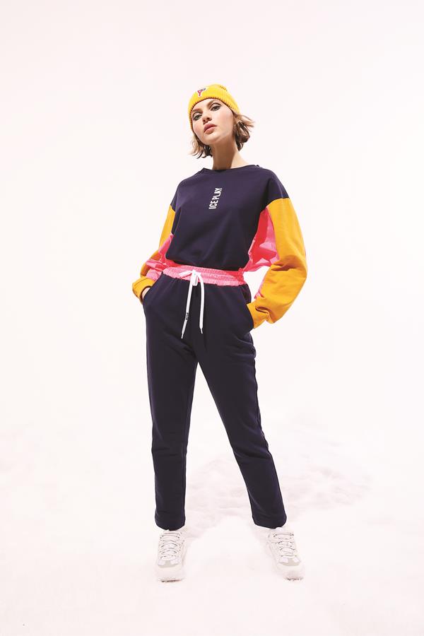 Ice Play Fw 21 Look Book Donna 34 Copy