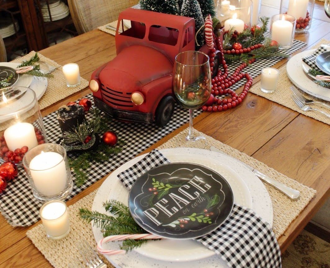 The Best Christmas Table Decorations To Keep Your Spirits Bright