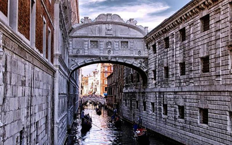 Ponte Dei Sospiri Venice