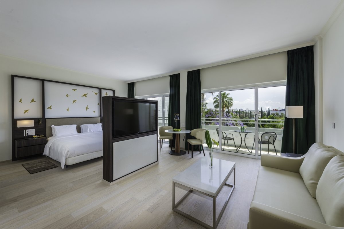King Junior Suite