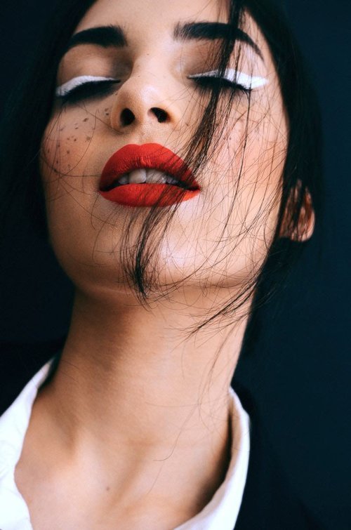 Woman Wearing White Eyeliner Red Lipstick White Eyeliner Px