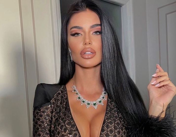 Ioanna Bella
