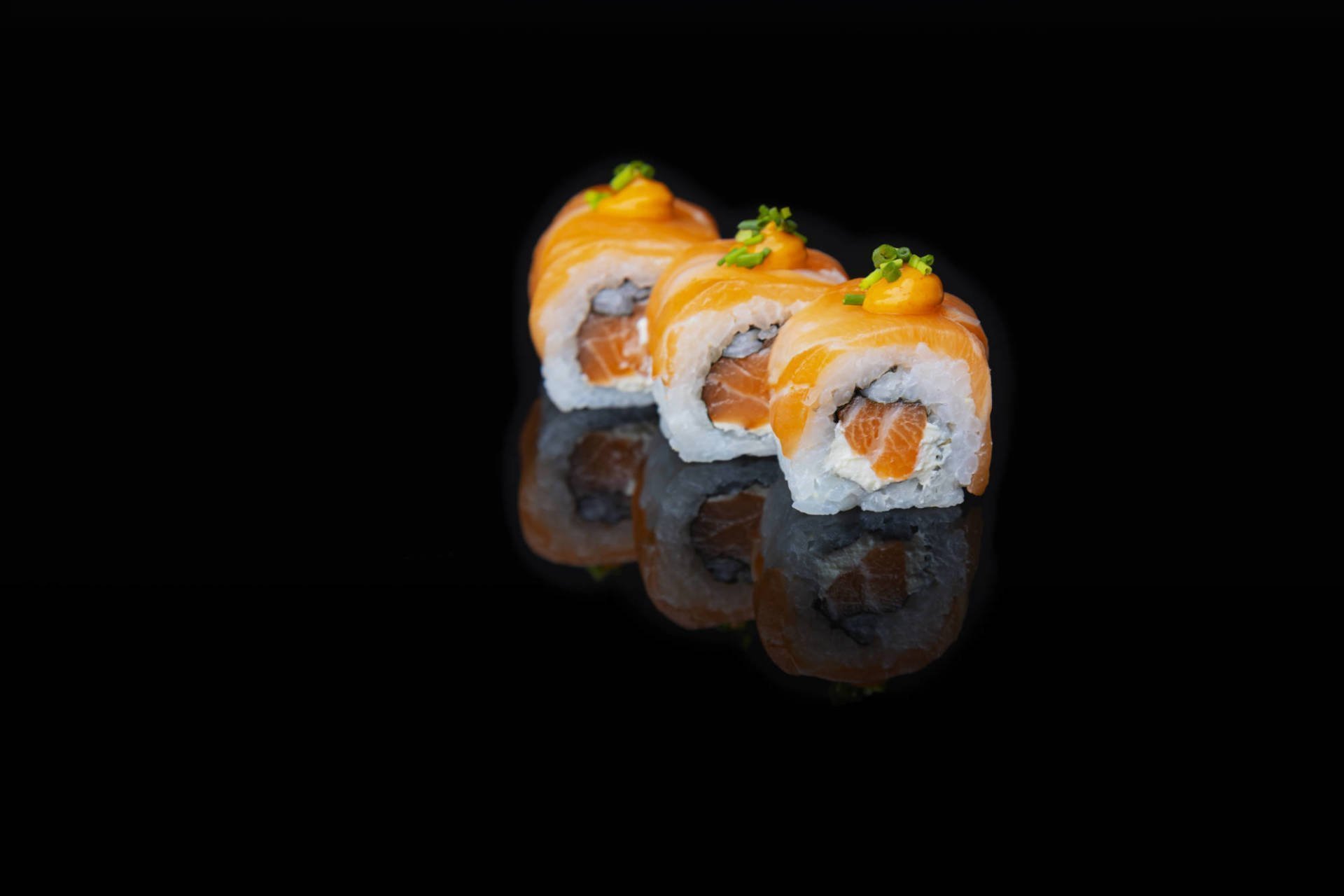 Uramaki Philadelphia Roll 1