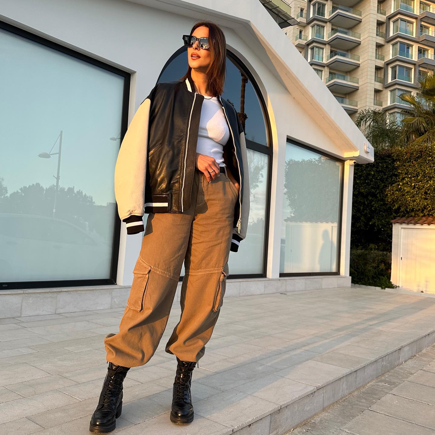 4 stylish looks για να υιοθετήσεις στις βόλτες του Σαββατοκύριακου ...