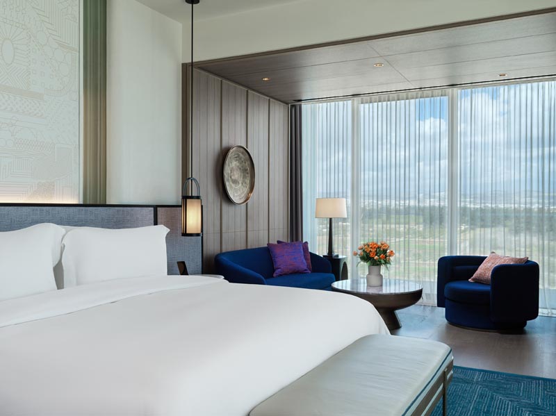 Panormaic Suite Bedroom With Day Time