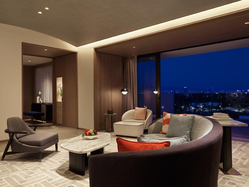 Panormaic Suite Living Area With Views