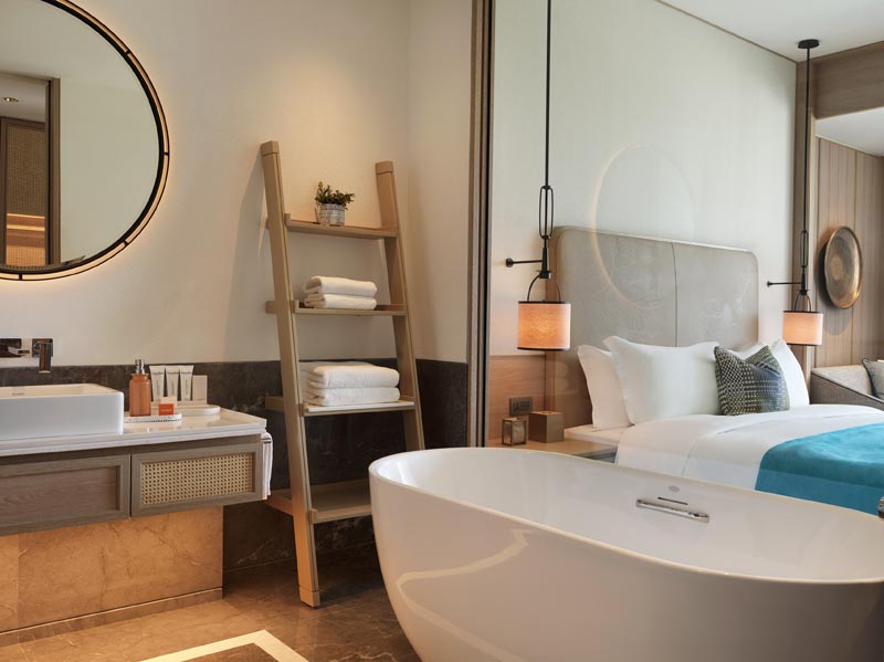Premier Room Bathroom And Bed