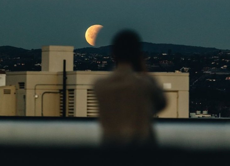 3 Ways To Align Your Life With The Power Of The Moon The Traveling Witch