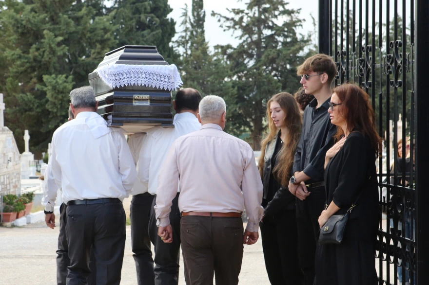 Kideia Manthopoulou 3 