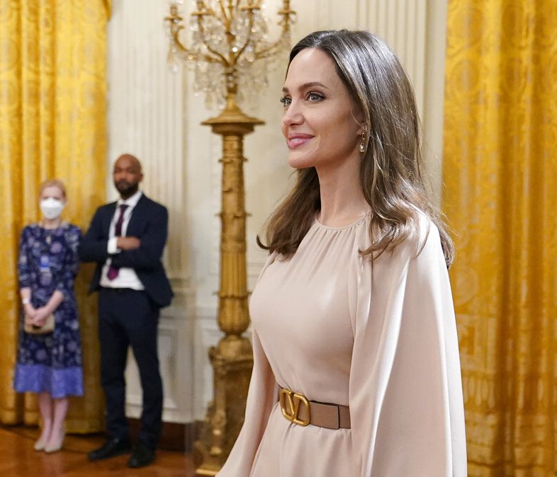 Jolie
