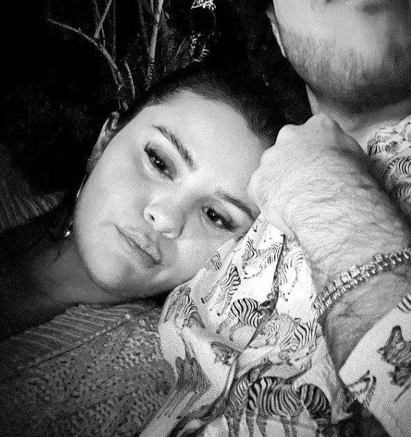 Selena Gomez Benny