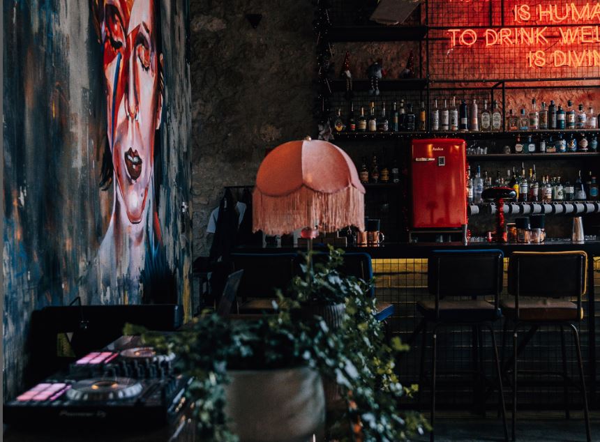 Bar