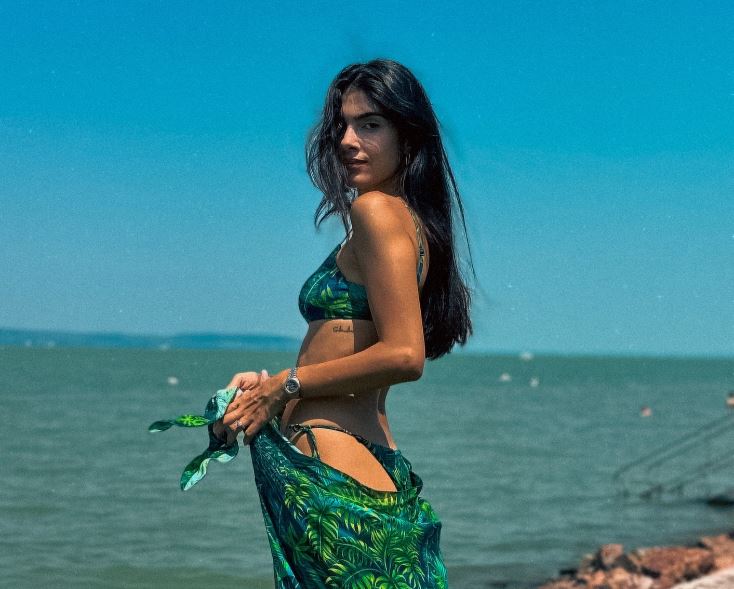 Andrea Kyriakou Xorevei To Viral Habibi Yalla Shik Shak Shock