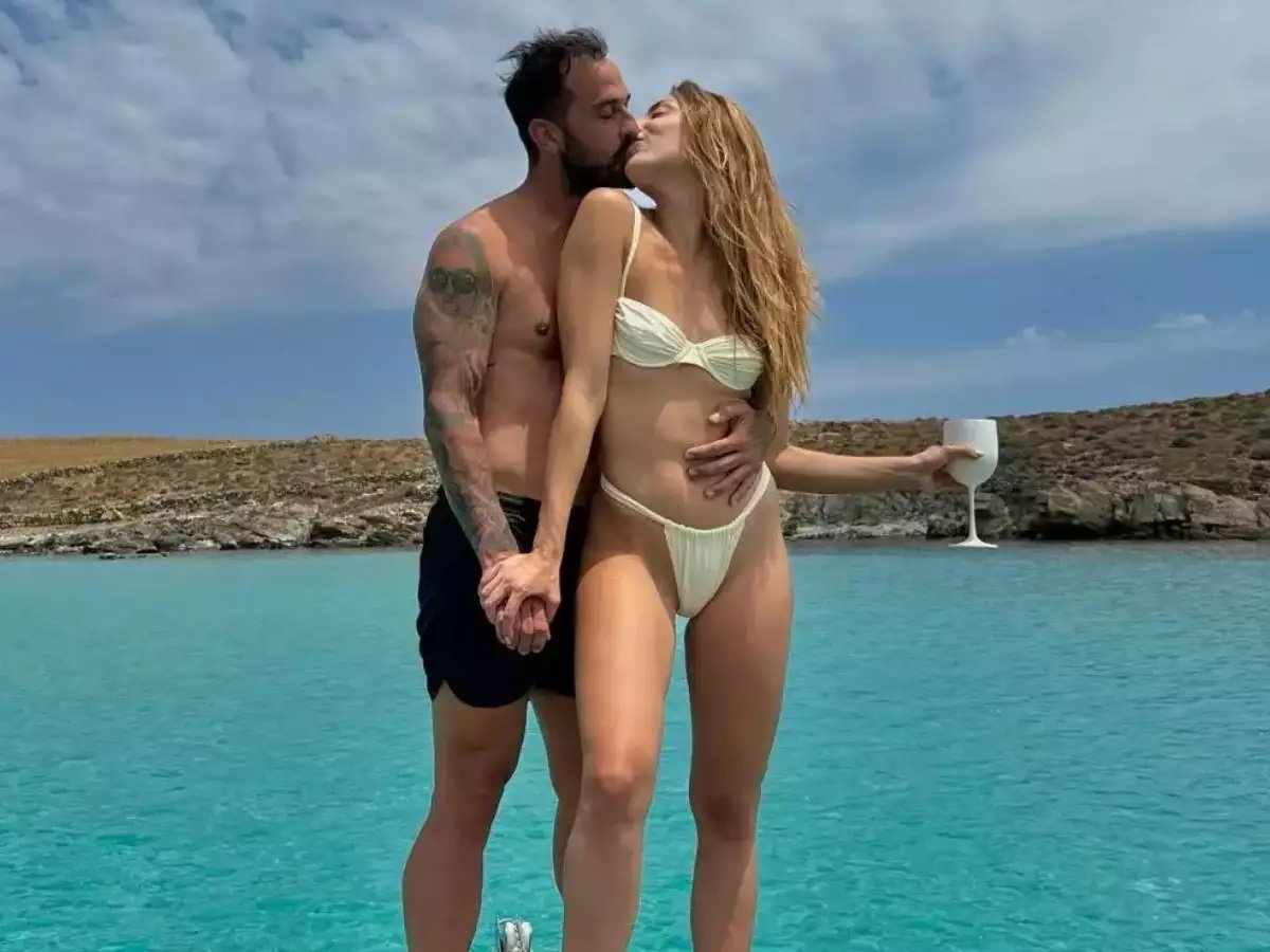 Aris Soiledis Xorevei Me Ti Nea Tou Sintrofo