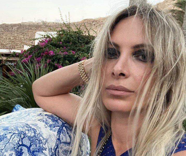 Marita Vasiliou Pozarei Me Prwtagwnisti Tu Netflix