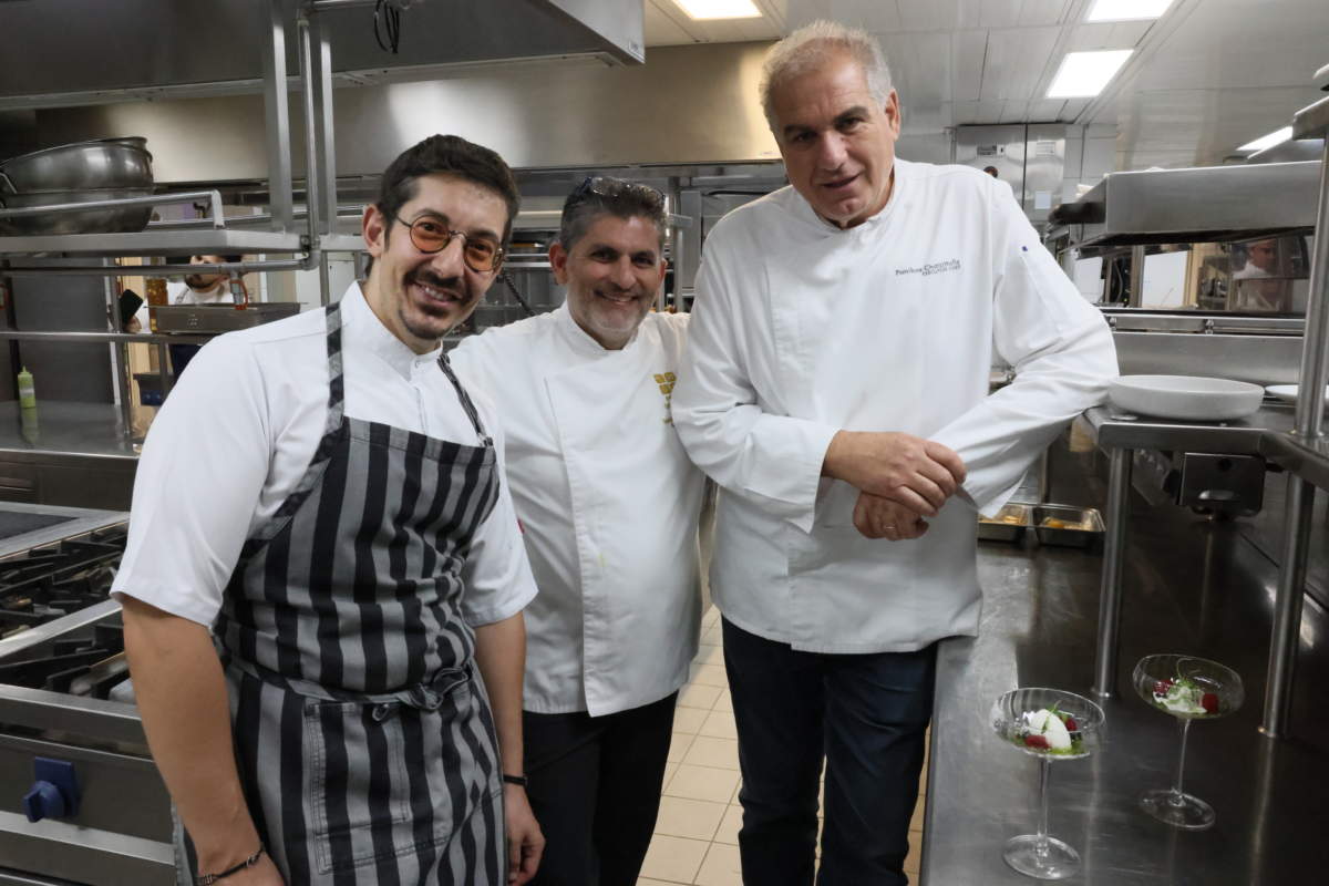 O Guest Chef Tsiotinis Me Xatzittofh Kai Charalambous