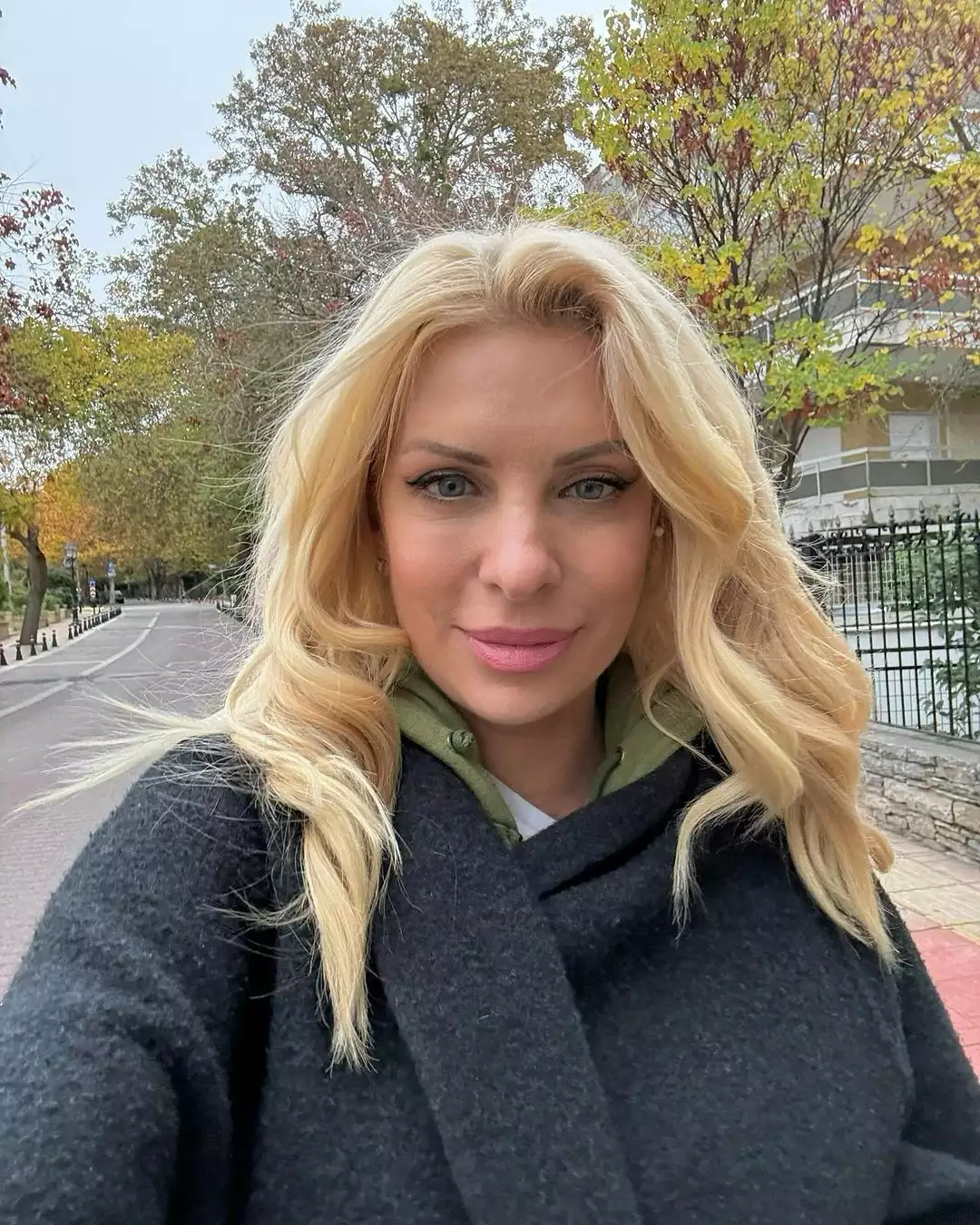 Eleni1