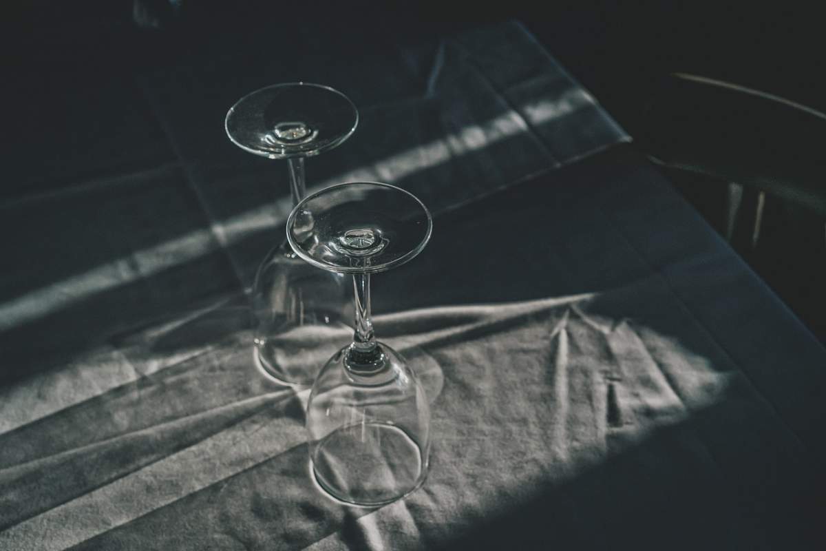 Table 5706576 1280