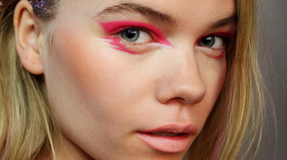 Eye Make Up