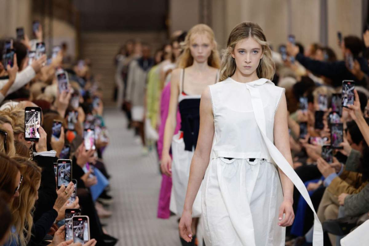 Miu Miu Spring Summer 2025 Collection Salt Looks Like Sugar Finale 1 1200x800 1920x860 0 