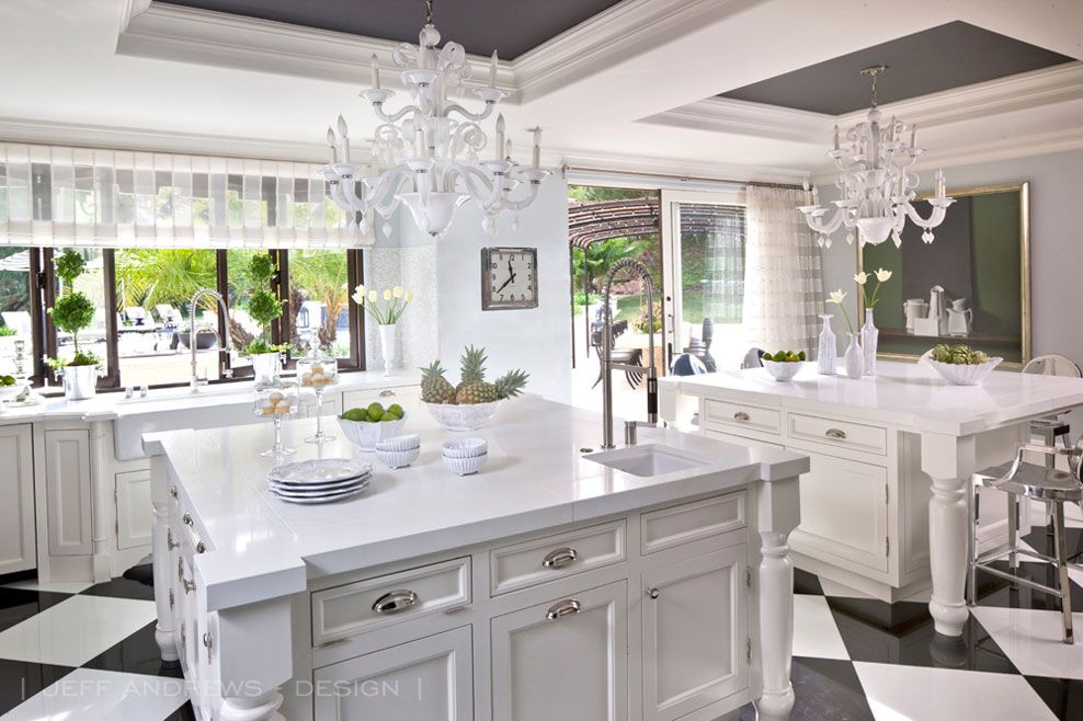 091515 Kris Jenner Home Tour Slide 4 76c32876de834597bd8db3f17f02df86