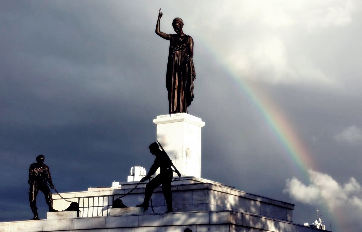 ΟΥΡΑΝΙΟ ΤΟΞΟ ΑΓΑΛΜΑ ΤΗΣ ΕΛΕΥΘΕΡΙΑΣ