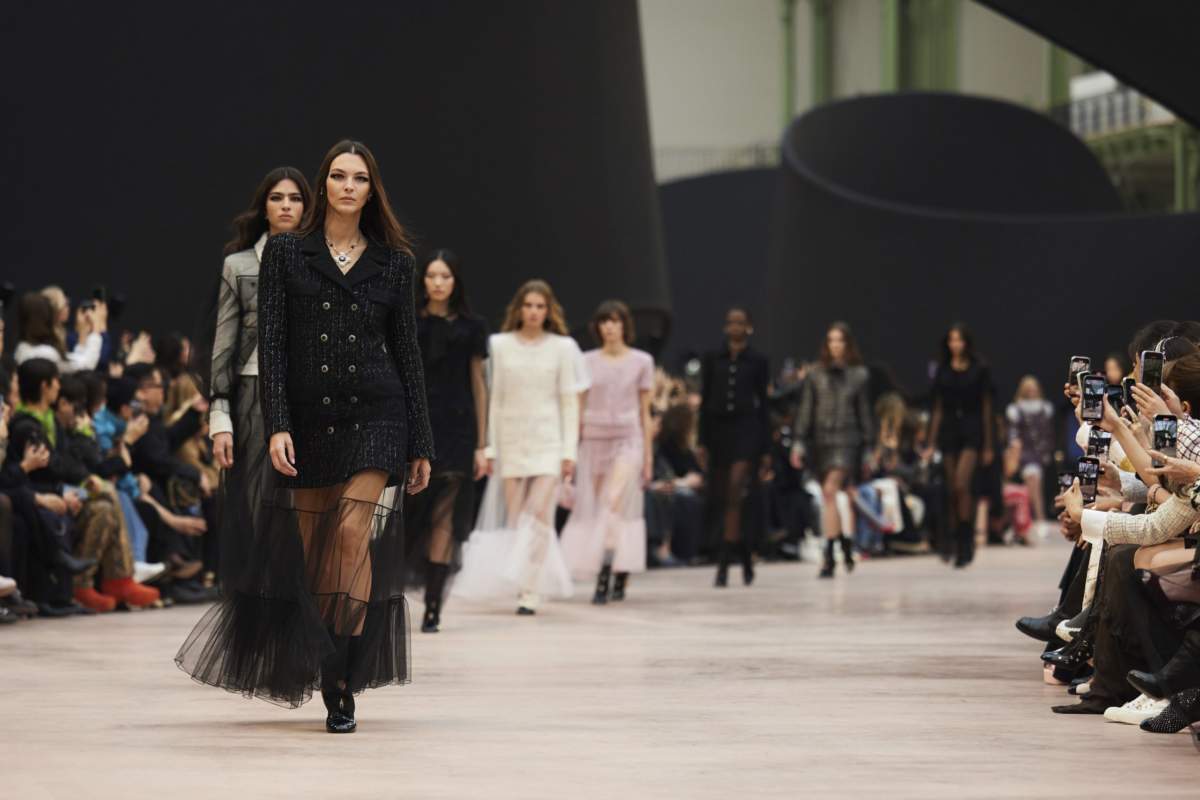 Chanel Fw 2025 26 Rtw Show Ambiance Copyright Chanel 16 Hd Hd Scaled