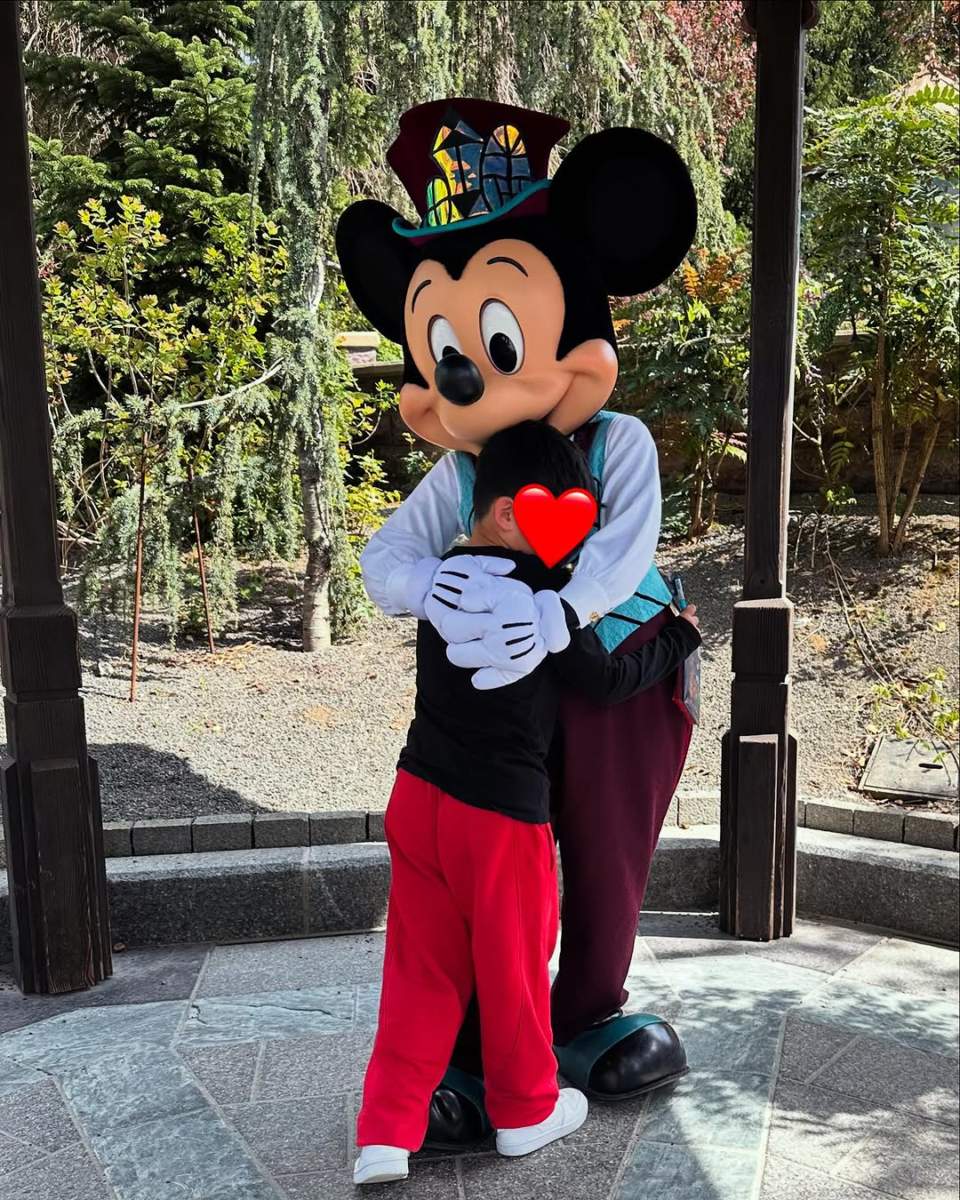 Το ταξίδι μας στην @disneylandparis στο Παρίσι ήταν κάτι παραπάνω από μια απλή οικογενειακή εκδρομή — ήταν ένα κομμάτι μαγείας που ζήσαμ (5)