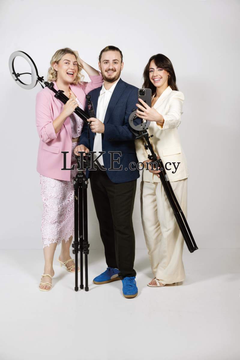 Pan Dragomir Theo Blue Stephani Perikleous 5