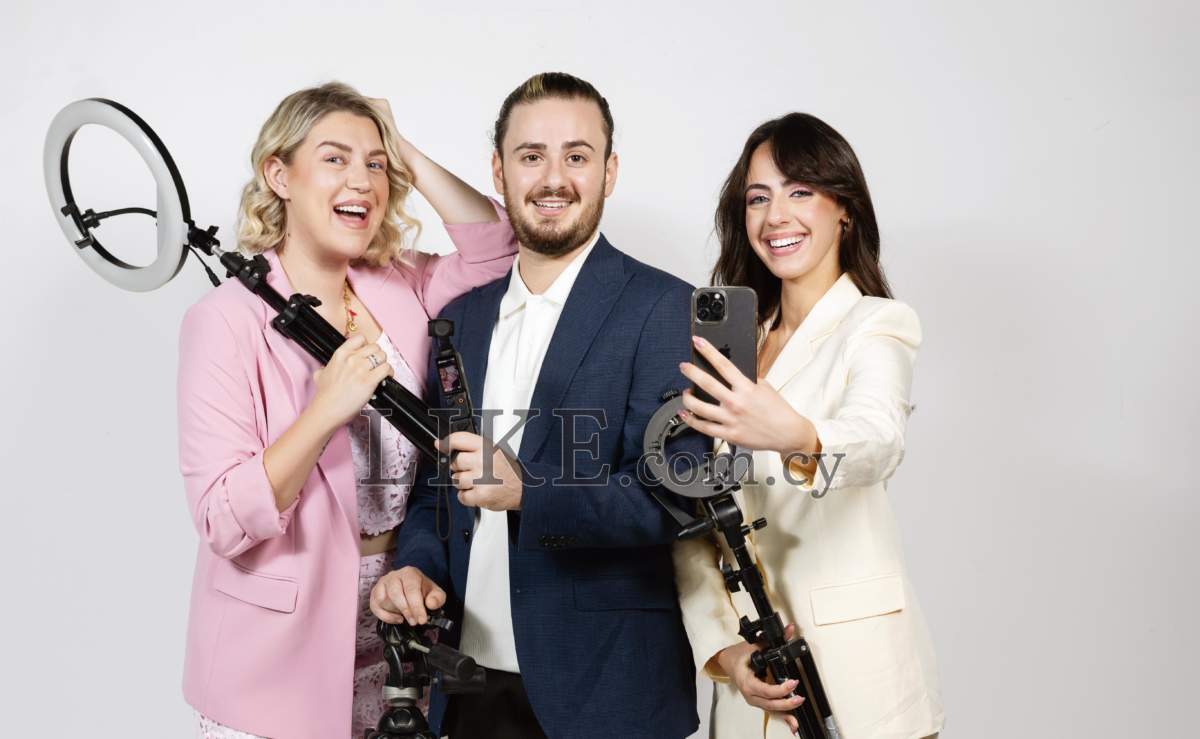 Pan Dragomir Theo Blue Stephani Perikleous Cv