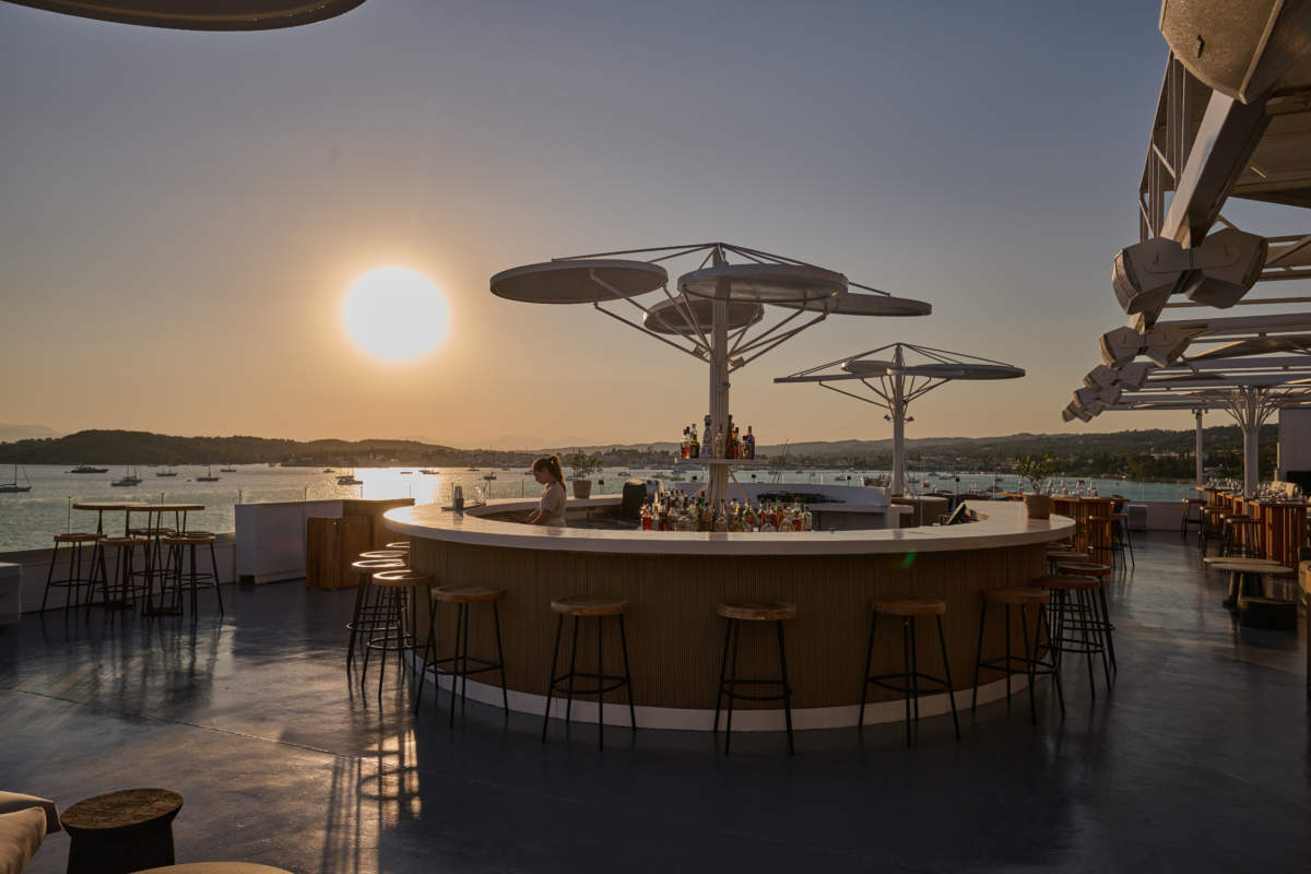 Qurio Rooftop Bar