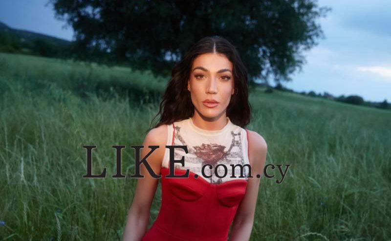 Ivi Adamou