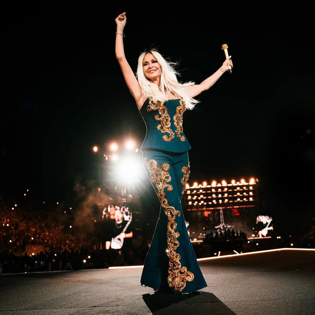 @annavissiofficial Live At Kallimarmaro Stadium. 13+14 9 25. Truly Honored To Be A Part Of This (1)