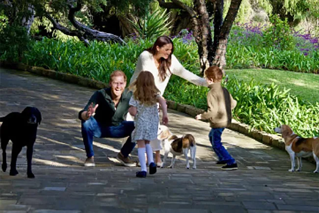 Prince Harry Meghan Markle Sussex Holiday Card9 121624 C887b2939991494a940a78c43fbbff6d.jpg