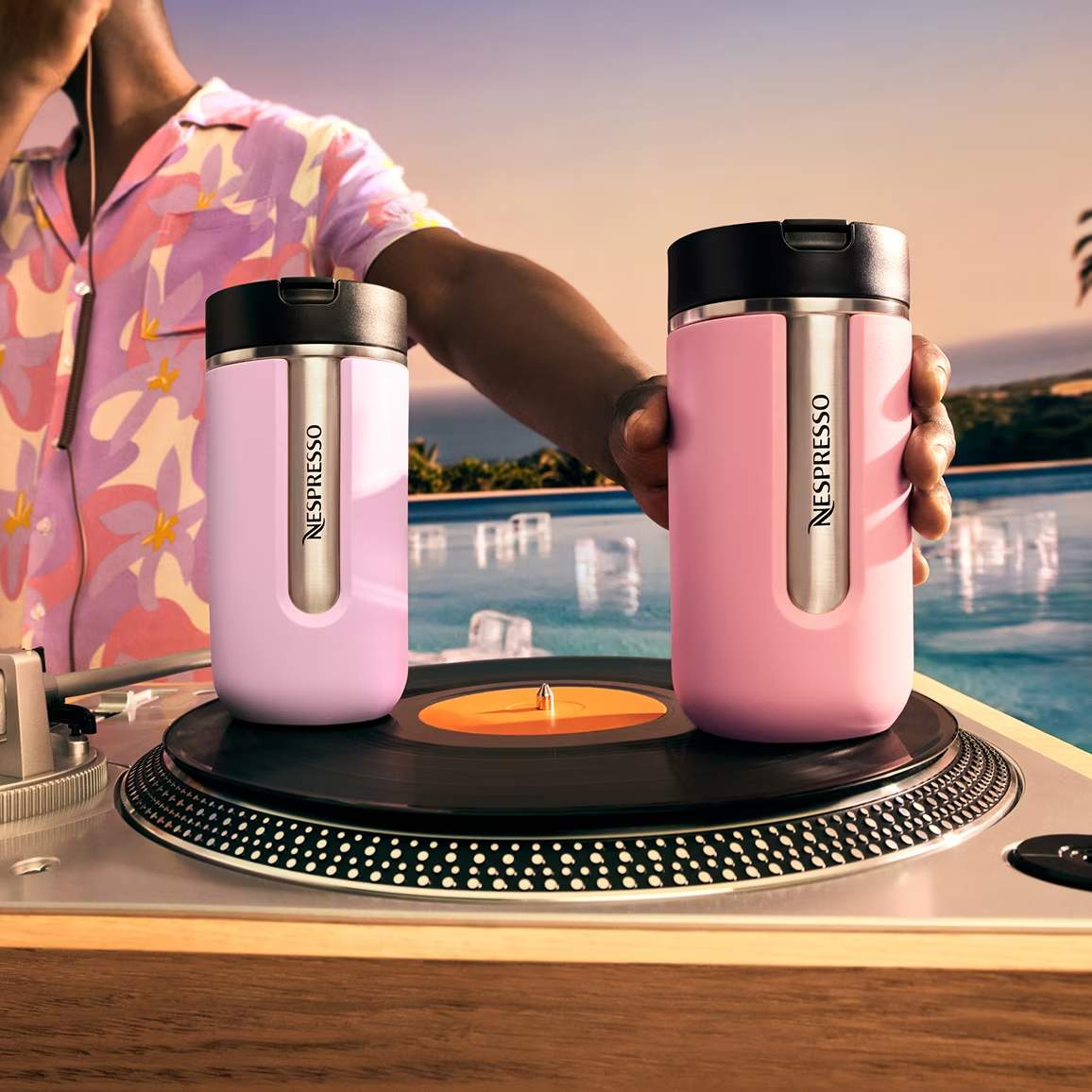 Travel Mug Bubble Gum Lifestyle 2 D 2x