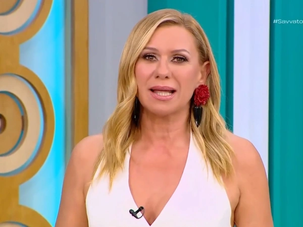 Katerina Karavatou Savvatokyriako Parea.jpg
