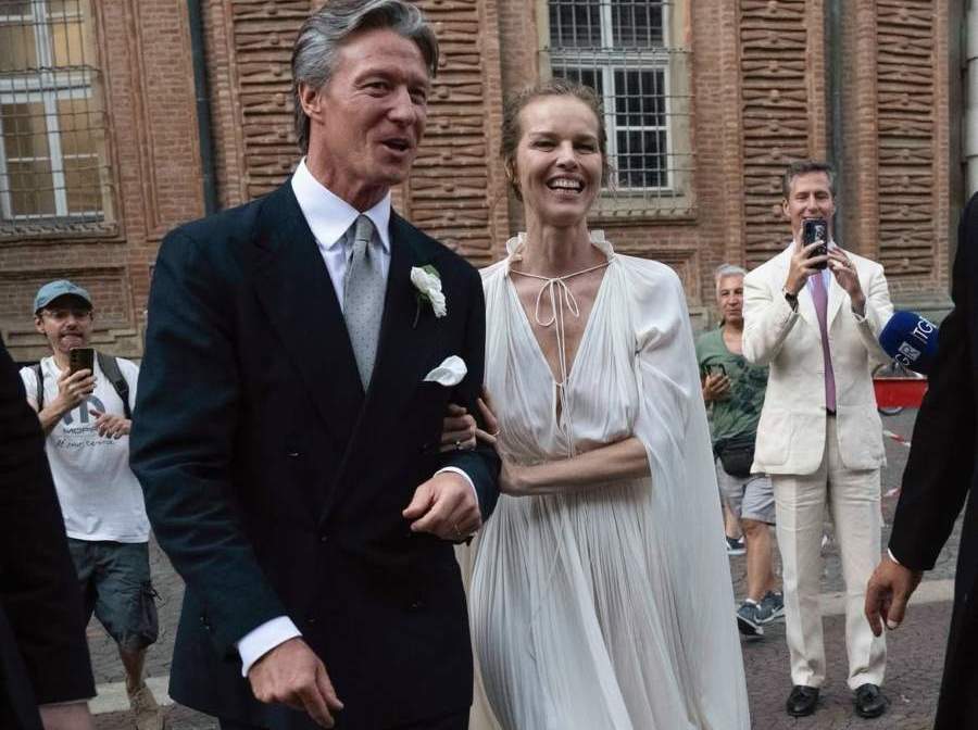 After 25 Years Together, Love Finally Got Its Fairytale Ending. Eva Herzigová Married Longtime P 3