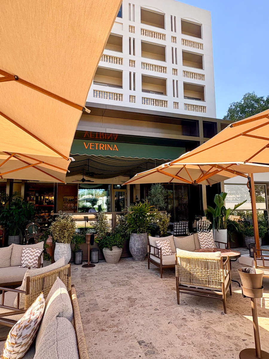Vetrina Exterior 2