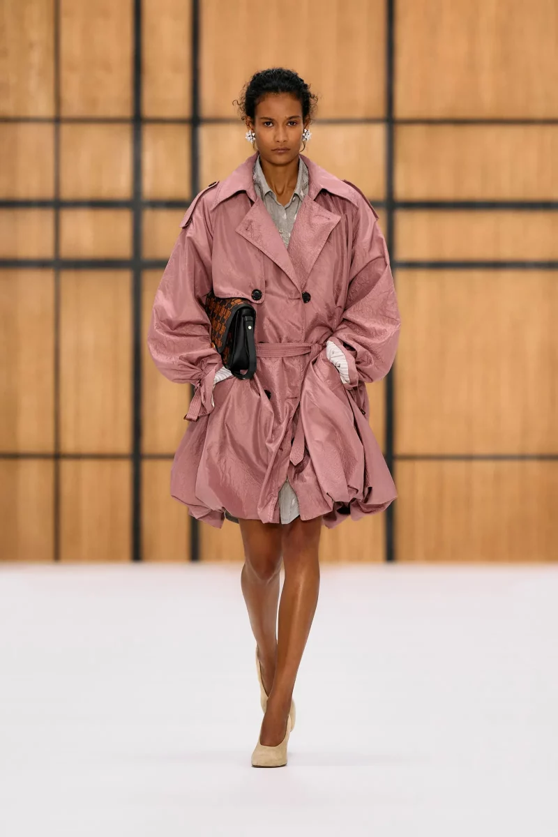 Burberry Spring 2027 Ready To Wear Credit Brand (1)